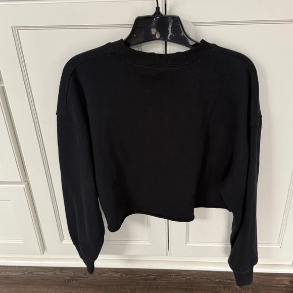 wild fable Black Sweatshirt cropped with rolled edge XS - Picture 4 of 8